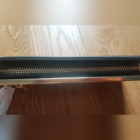 Long & Son zip black and gold wallet - Picture 4 of 5